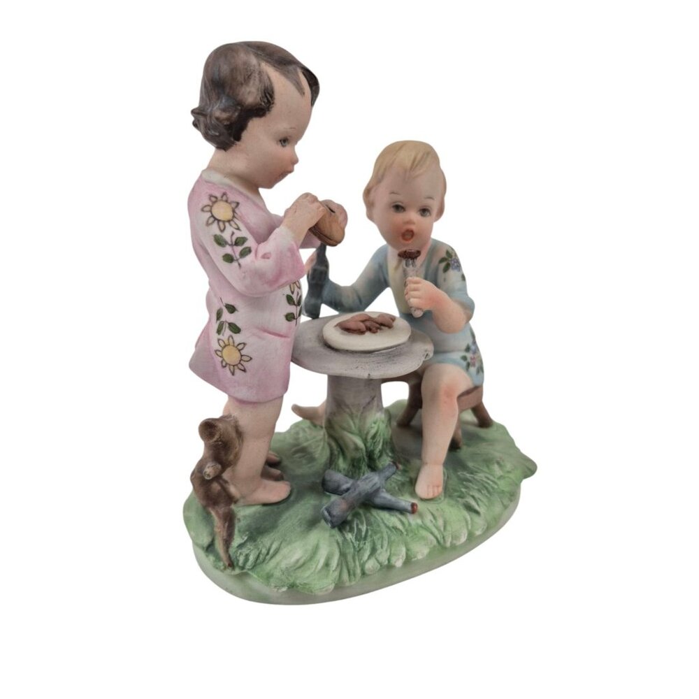 Vintage Works Of Art Figurine Mario Benni Porcelain Boy Girl Toadstool Table - Picture 9 of 10